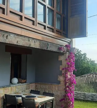 La Casa De Abajo بيت للعطل *