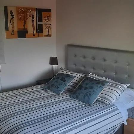 La Casa De Abajo يانس